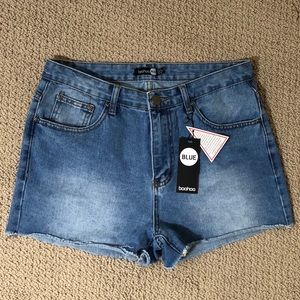 BOOHOO NWT 8 Mariah Mid Blue Wash Denim Hotpants Shorts